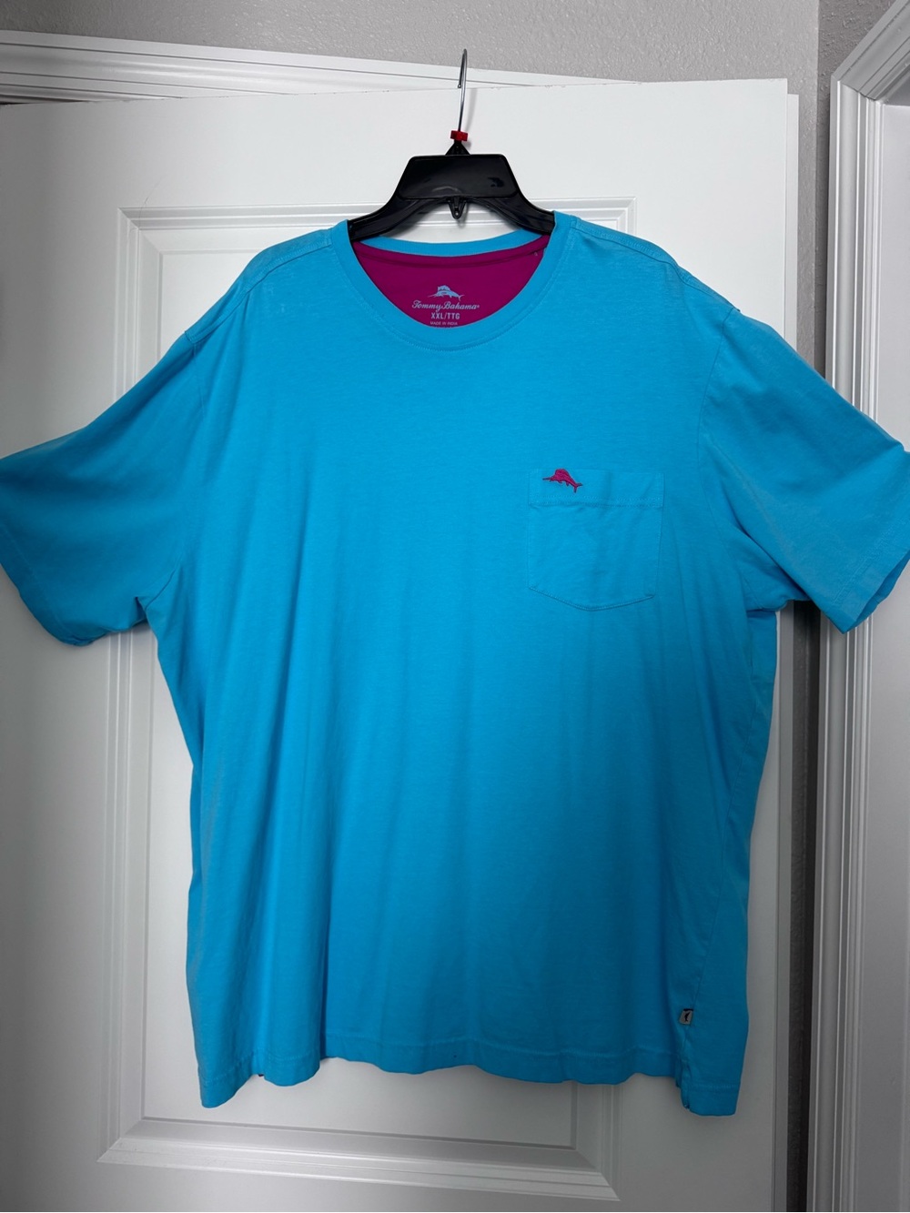 Tommy Bahama Men’s Bright Cyan Pocket Tee with Pink Logo